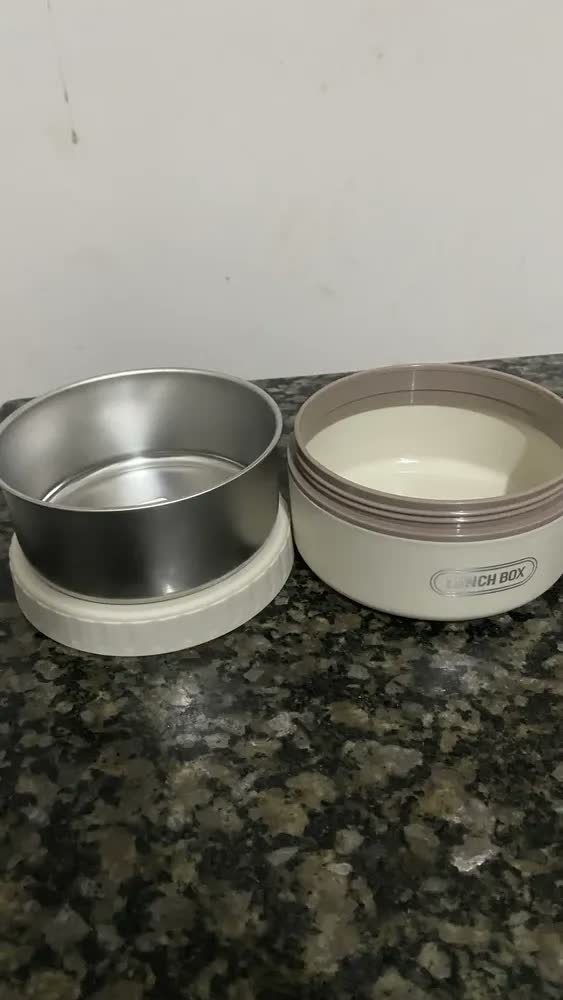 foto de Kit de 3 Marmitas Térmicas Inox com Bolsa Térmica mantém comida Quente E Fria de Seis a Oito horas fácil transporte com vedação segura fácil de limpar e mantem organizado para seus filhos levarem lanc