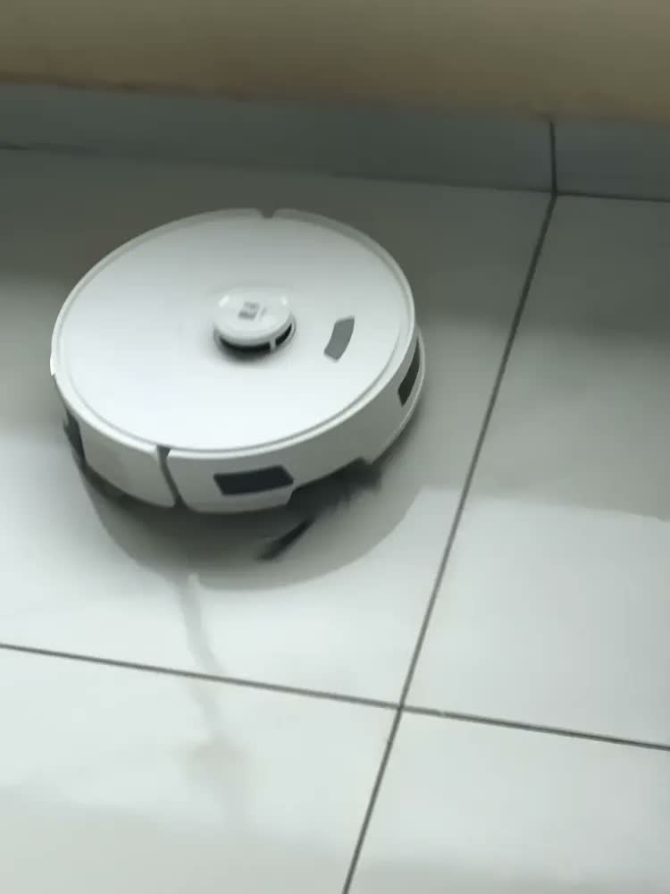 foto de Robô Aspirador Passa Pano Redroad R11 Inteligente Automático Com Mapeamento Wi-Fi Estação Autolimpante 3 Em 1