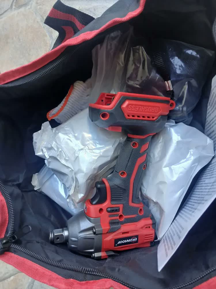 foto de Chave De Impacto E Parafusadeira Brushless 2 Bateria