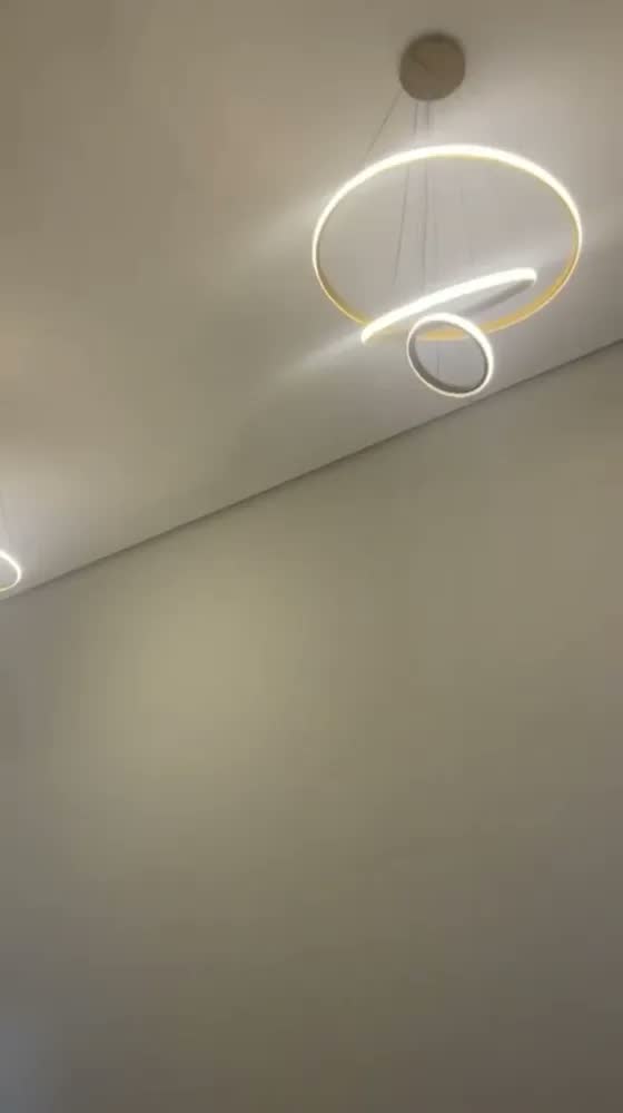foto de Lustre LED Starmega Moderno para Sala com Controle Remoto, 3 Arcos, Preto