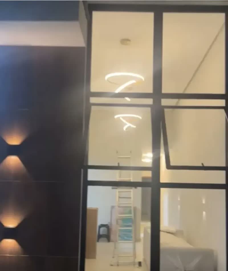 foto de Lustre LED Starmega Moderno para Sala com Controle Remoto, 3 Arcos, Preto