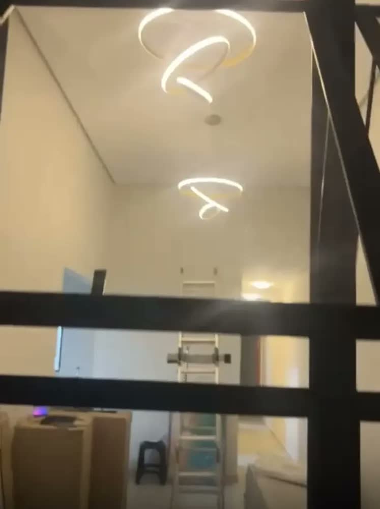 foto de Lustre LED Starmega Moderno para Sala com Controle Remoto, 3 Arcos, Preto
