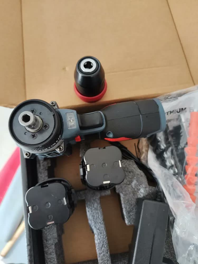 foto de Furadeira Com Chave De Fenda Brushless 16.8v - 2 Baterias