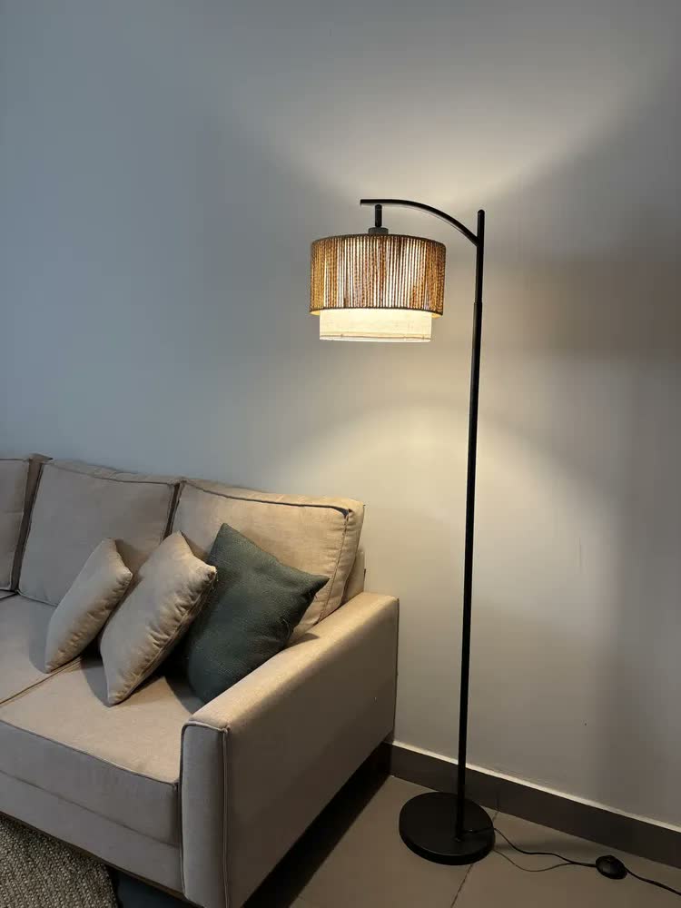 foto de Luminaria de Chao Led Preta Abajur Com Cupula Moderna Minimalista Retro Para Dala Sala Leitura Quarto