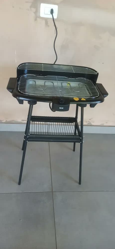 foto de Churrasqueira Elétrica 2000w Pedestal 2 Em 1 Anti Fumaça Bak