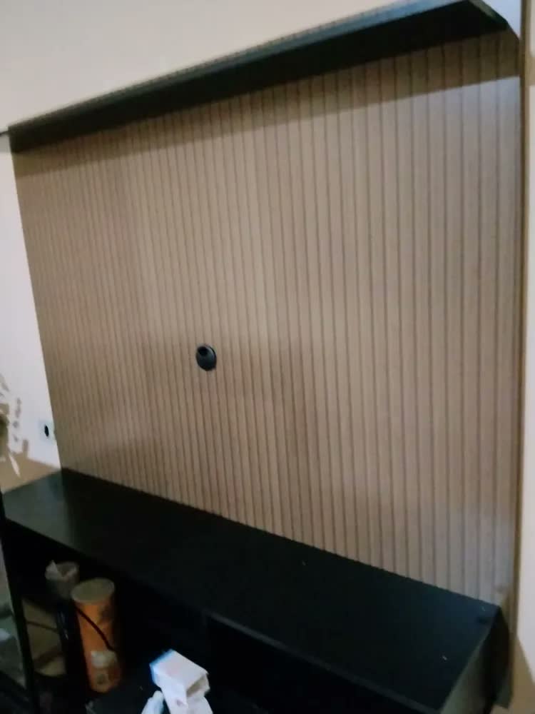 foto de Painel Tv Everest Ripado 3d Suspenso Tv Até 50 Polegadas Preto