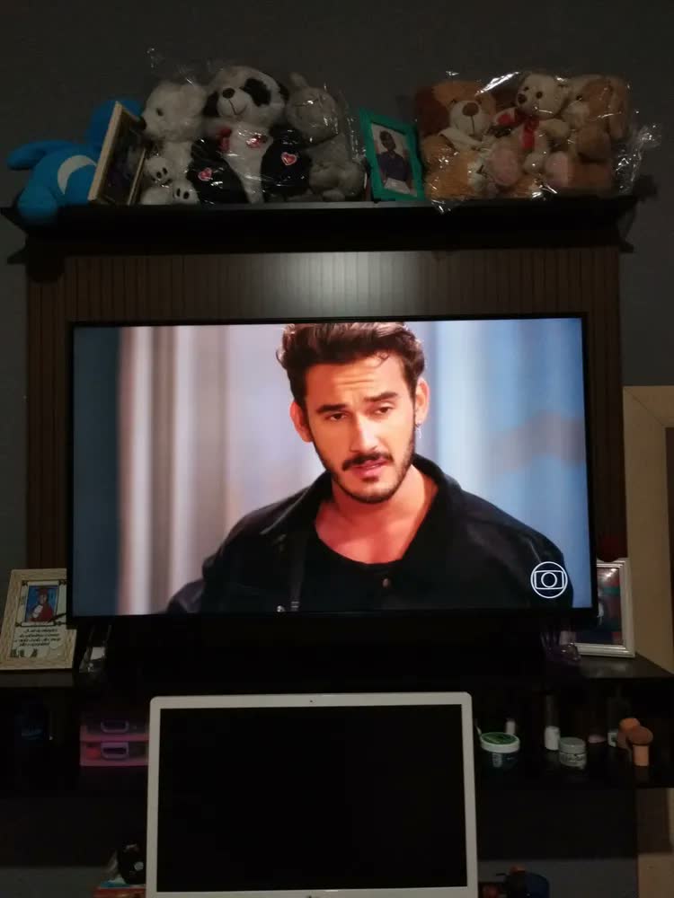 foto de Painel Tv Everest Ripado 3d Suspenso Tv Até 50 Polegadas Preto