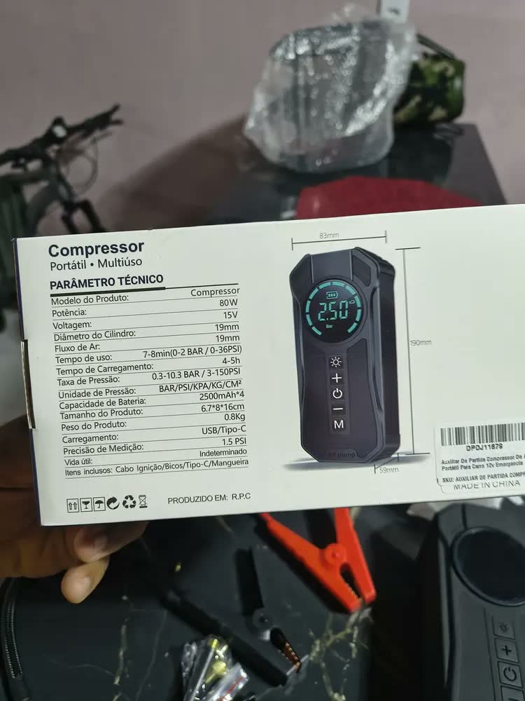 foto de Auxiliar De Partida Com Compressor De Ar 150 Psi Calibrador Digital De Pneu 12V 4 Em 1 Recarregável Bivolt Inflador Mangueira Para Carro Caminhonete SUV Pickup Emergência Automotiva MidiaFone