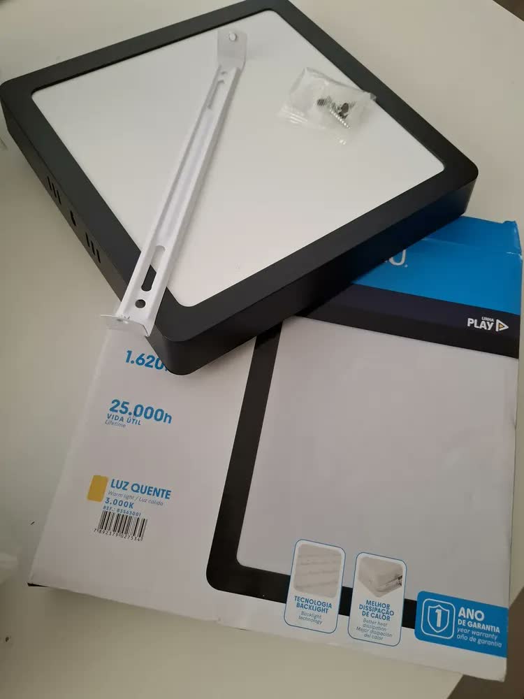 foto de Plafon Led Quadrado Sobrepor Estrutura Preta Bivolt 110v/220v Painel Luminária Com Driver 18w Slim 20x20 Teto Quarto Sala Cozinha Corredor Escritório Forro Gesso Pvc Madeira Vmd Homecenter