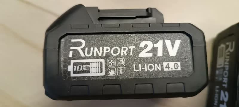 foto de Martelete Rotativo Rompedor Runport 21V Brushless SDS Plus 3.5J 1600W com 2 Baterias 6000mAh Furadeira de Impacto Sem Fio Kit Profissional