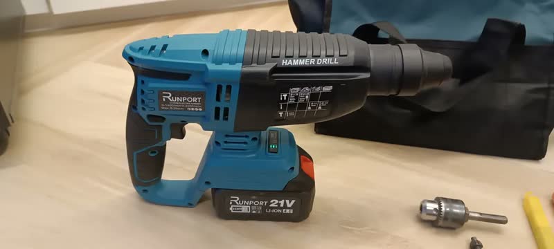 foto de Martelete Rotativo Rompedor Runport 21V Brushless SDS Plus 3.5J 1600W com 2 Baterias 6000mAh Furadeira de Impacto Sem Fio Kit Profissional