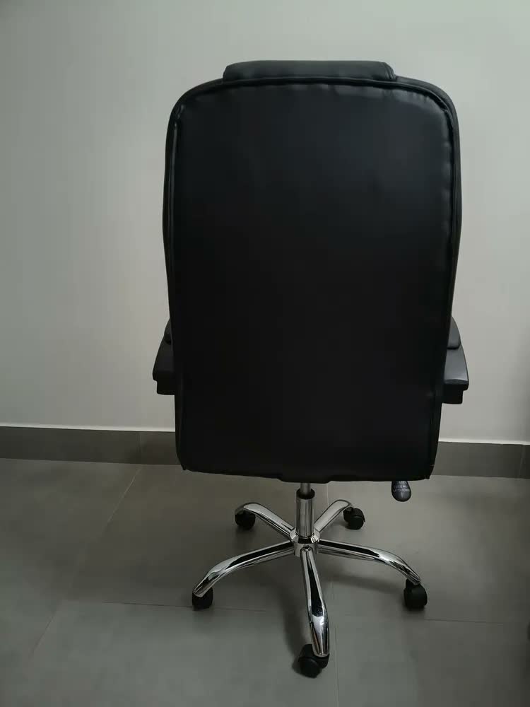 foto de Cadeira Escritório Presidente Diretor Ergonomica Sintética Preto Couro Sintético