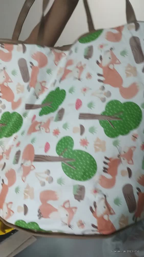 foto de Cesto Organizador Dobrável Infantil Brinquedos Roupa Suja G Cor Ovelhinha Rosa