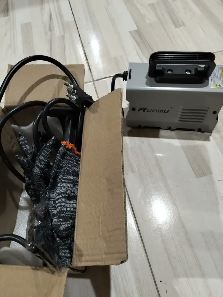 foto de Máquina De Solda Portátil Inversora Elétrica Mma 250A