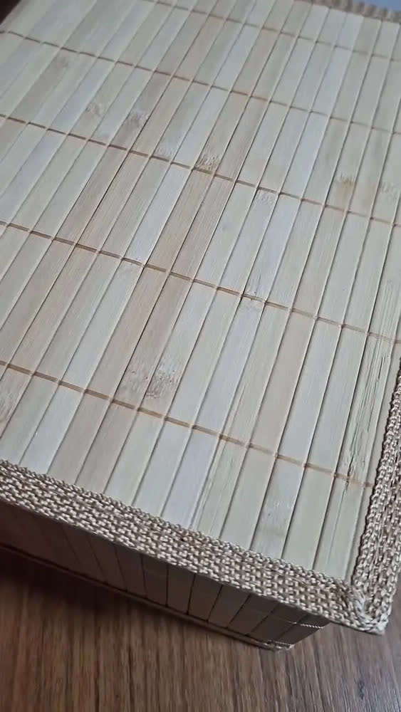 foto de Cestos Caixa Organizadora De Bambu Natural 29 X 23 C/ Tampa Bambu Lisa