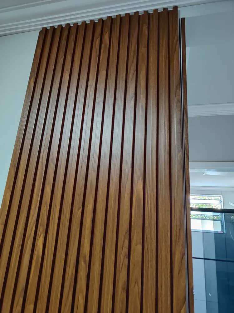 foto de Kit 10 Un. Painel Decorativo Ripado Interno Wpc 2,90m X 15cm Carvalho