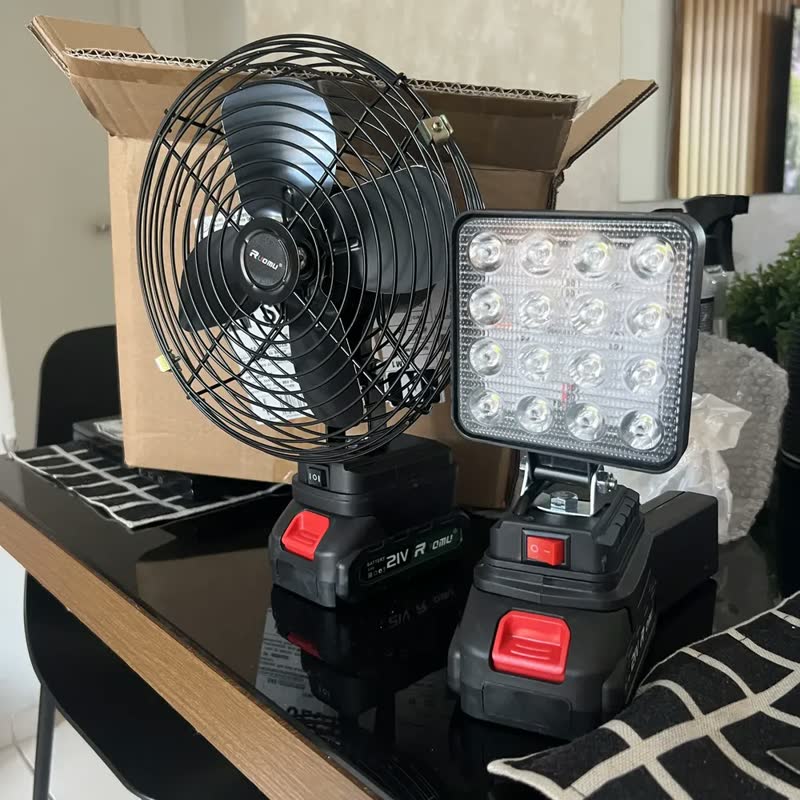 foto de Ventilador De Mesa + Luz Led Portáteis Inclui Duas Baterias