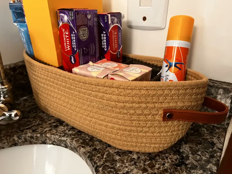 foto de Cesto Organizador Multiuso Em Algodão Trançado Decorativo Premium Com Alças De Couro Para Brinquedos E Roupas