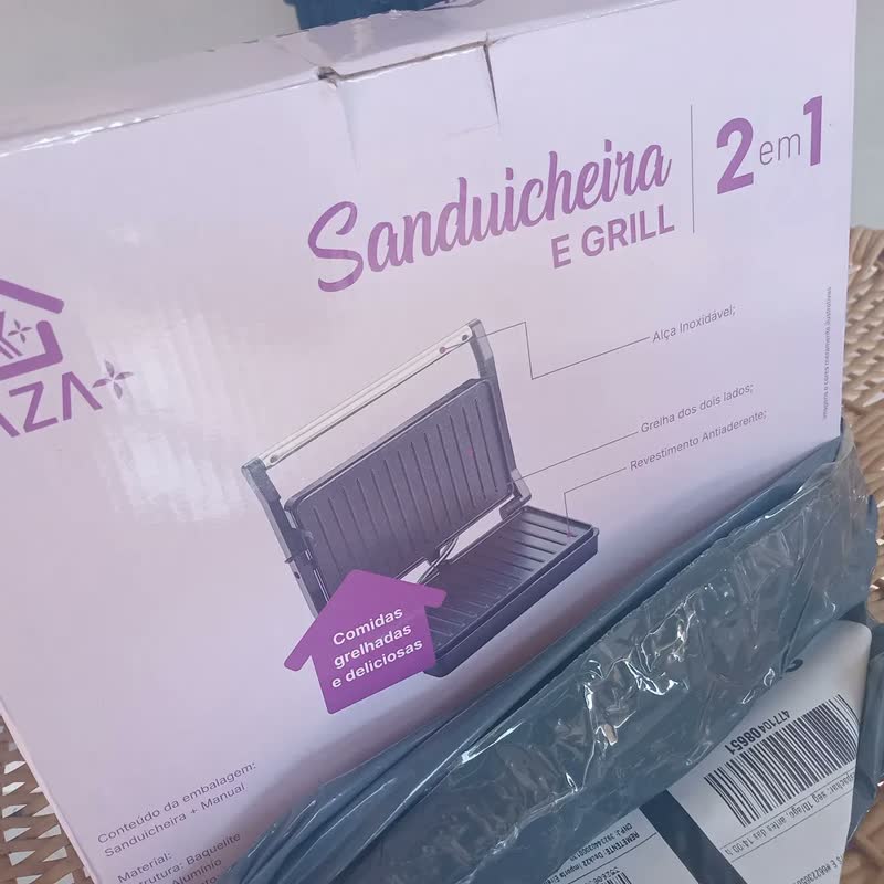 foto de Grill Sanduicheira Elétrico Chapa Dupla 750w Preto 2 Em 1 Preto