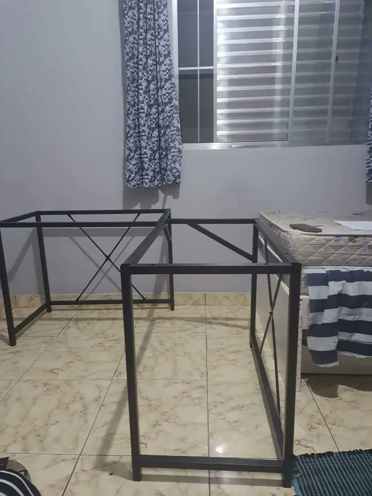 foto de Mesa Escritório Em L Estilo Industrial Funcional Home Office Preto