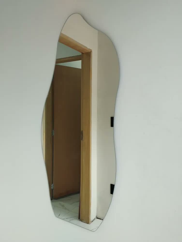 foto de Espelho 90x40 Orgânico Grande Corpo Inteiro Quarto - Suporte