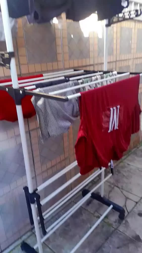 foto de Varal de Chão Grande 3 Andares Apartamento Kit Net Dobrável Vertical Retrátil com Rodinhas e Suporte Para Cabide Reforçado Capacidade para Roupas Toalhas Lençóis Edredom Lavanderia Multiuso e Compacto