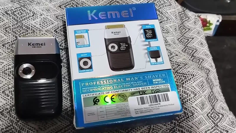 foto de Barbeador Elétrico Kemei 2026 Profissional Sem Fio com Tela Digital