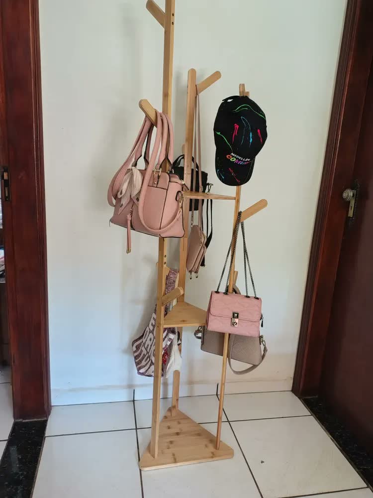 foto de Mancebo Cabideiro de Chão Bambu Suporte Organizador Arara Roupas Prateleira Decoração