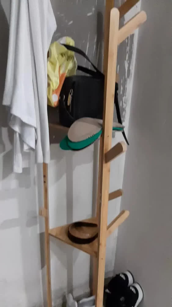 foto de Mancebo Cabideiro de Chão Bambu Suporte Organizador Arara Roupas Prateleira Decoração
