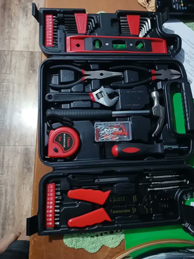 foto de Kit Jogo De Ferramentas Completa Com 129 Peças