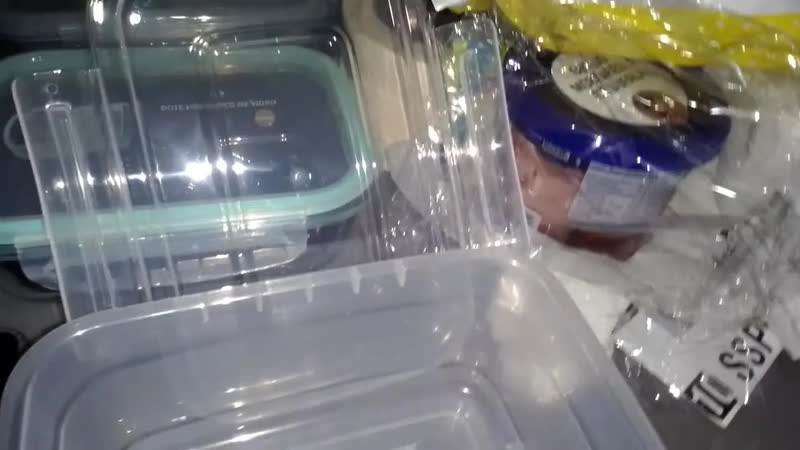foto de Kit 10 Potes 800ml Marmitas Trava Lateral Freezer Transparente