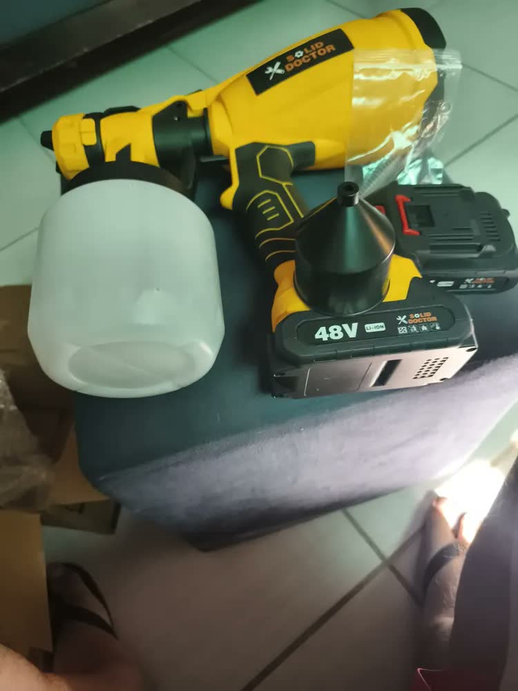 foto de Pistola De Pintura 48v Sem Fio 2 Baterias Reservatório 800ml 30000RPM