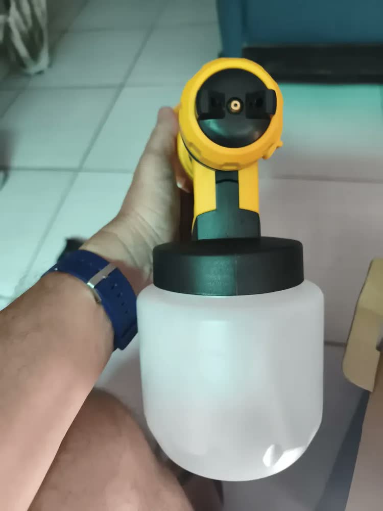 foto de Pistola De Pintura 48v Sem Fio 2 Baterias Reservatório 800ml 30000RPM