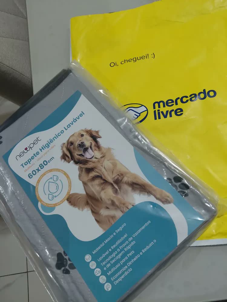 foto de Tapete Higiênico Lavável New Pet para Cães e Gatos 80x60cm – Reutilizável e com Camada Impermeável