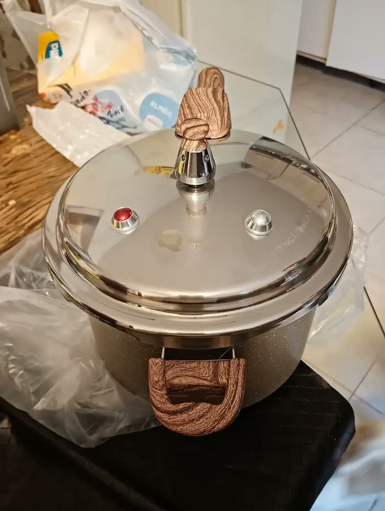 foto de Panela de Pressão Vitrex Ceramic 4.2 L Cinza, com Indução e Antiaderente