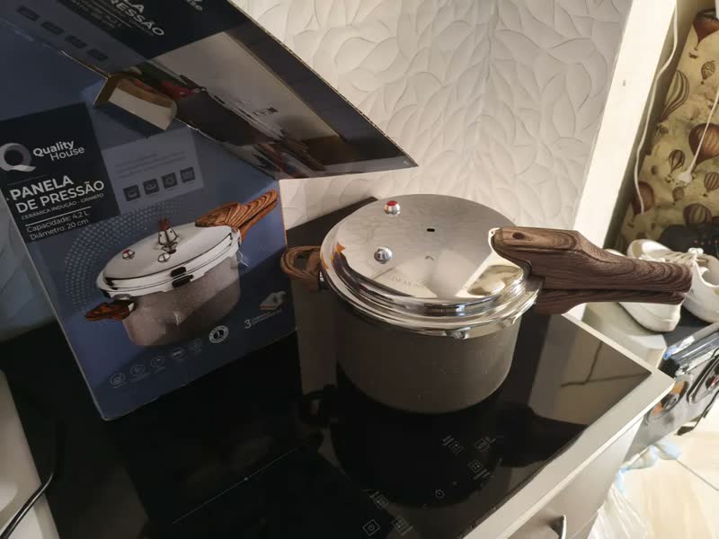 foto de Panela de Pressão Vitrex Ceramic 4.2 L Cinza, com Indução e Antiaderente