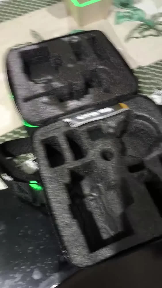 foto de Nível Laser Verde 16 Linhas War Shark 360° Autonivelante + 2 Baterias