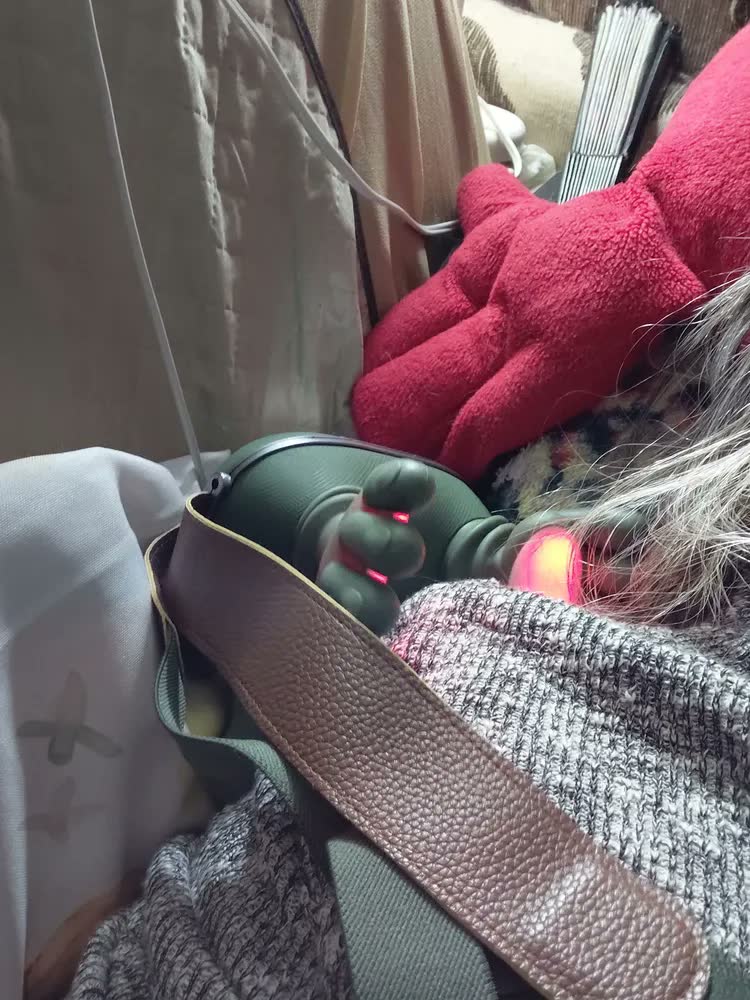 foto de Massageador Pescoço Ombro Recarregável Maozinha Pescoço Verde