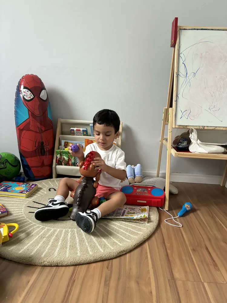foto de Porta Livros Infantil Mini Montessori Estante Organizador Rosa
