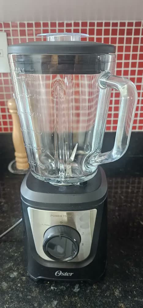 foto de Liquidificador Oster OLIQ510