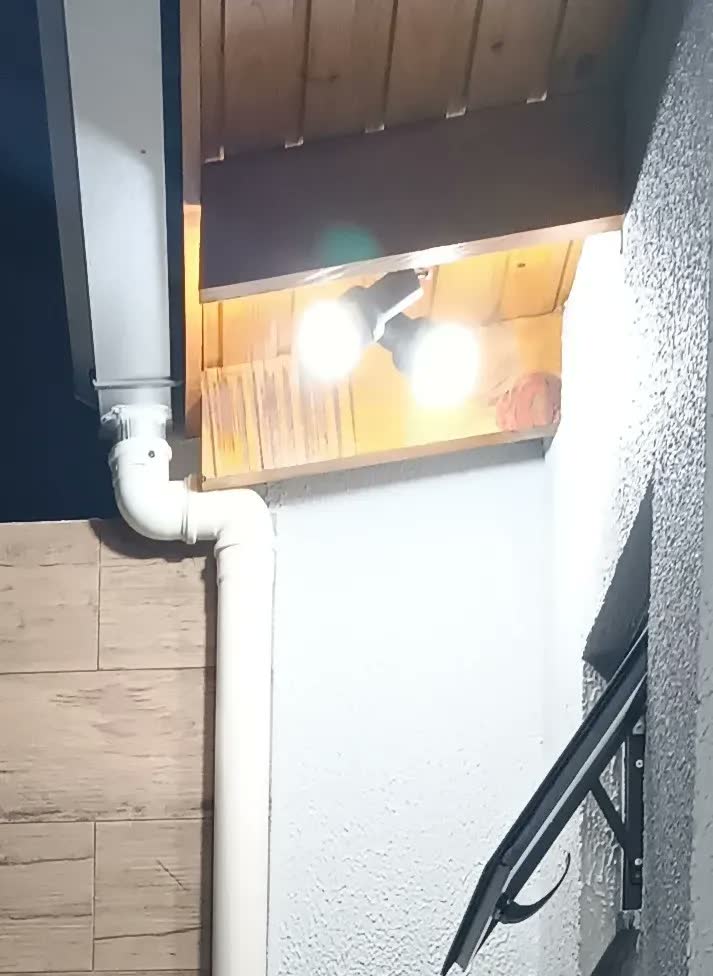 foto de Luminária Teto Spot Duplo Sobrepor Alumìnio Preto TelhaLed Articulável Industrial Bocal E27 Bivolt