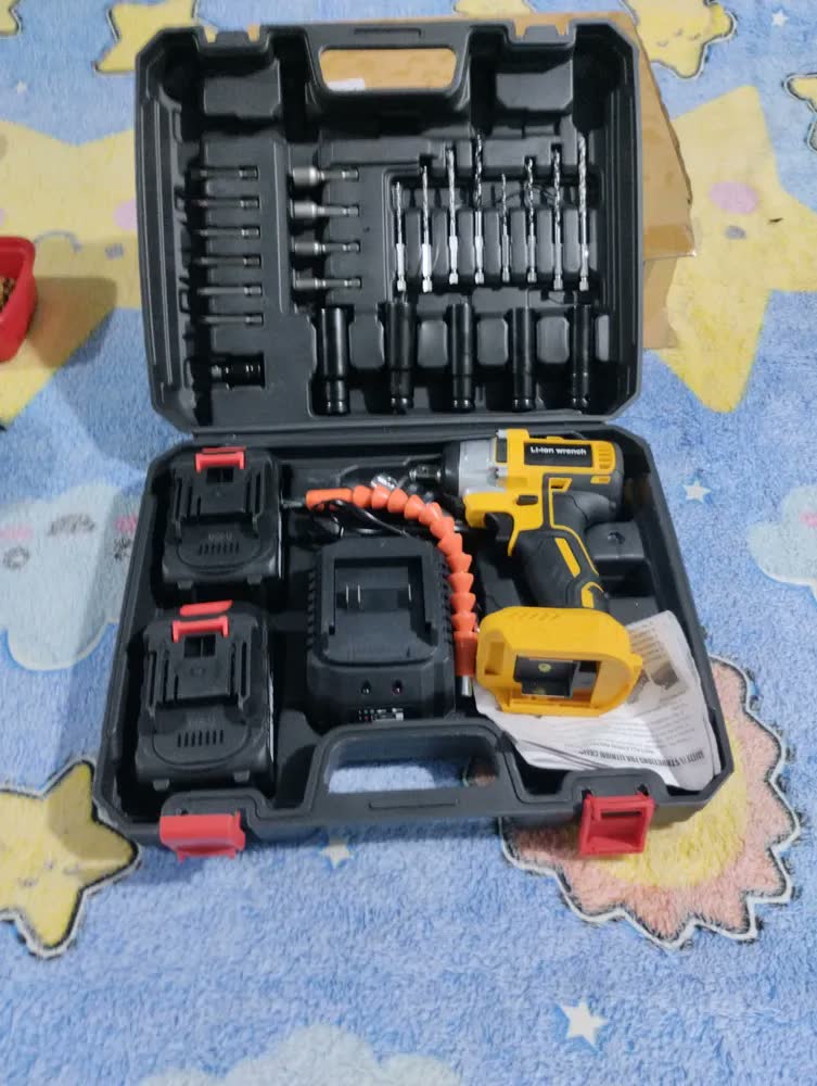 foto de Chave De Impacto Profissional Com 2 Baterias Furadeira Parafusadeira Profissional Mandril 1,2 Quadrado Torque 350Nm 0-3500Rpm Velocidade Variel Carregador Bivolt Motor Sem Escova E Acessórios Maleta