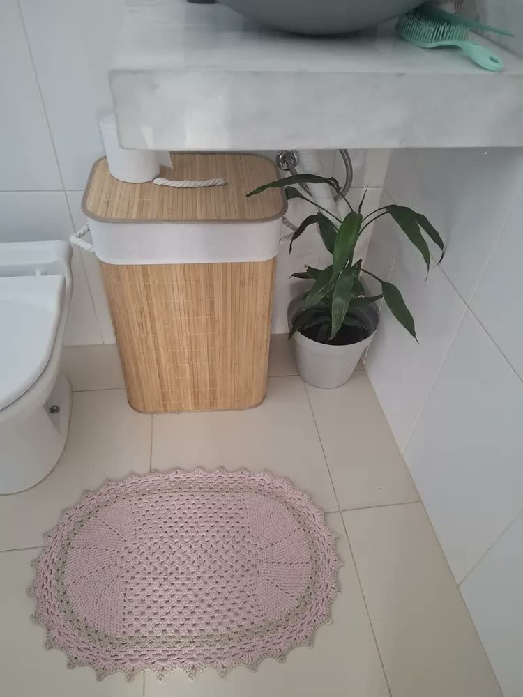foto de Cesto para Roupa Suja Dobrável de Bambu 72L com Tampa e Forro Removível