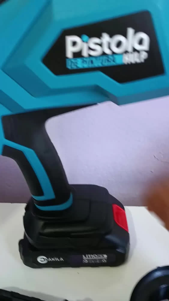 foto de Pistola de Pintura Elétrica HVLP CAKILA Sem Fio Com 2 Baterias Recarregáveis e Reservatório de 1400ml