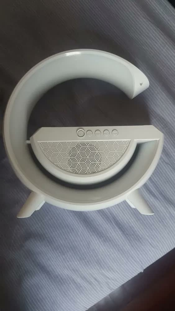 foto de Luminária de Mesa G-speaker Led Rgb Com Carregador Indução 15w Caixa De Som Bluetooth Usb Bivolt Abajur Quarto Multifuncional Radio Fm Bateria Recarregável Vison Special Tissue