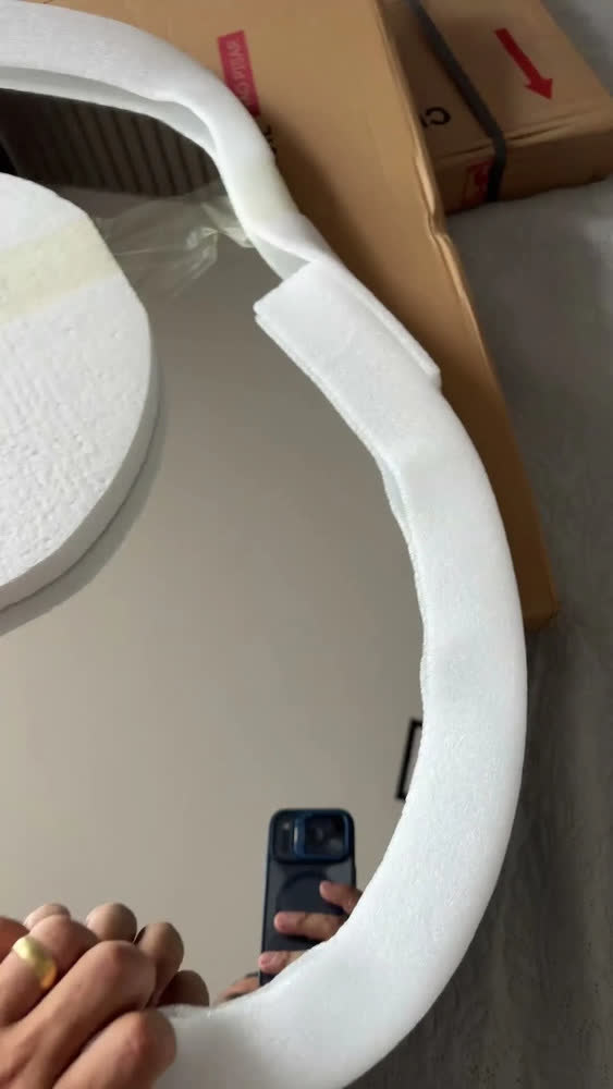 foto de Espelho de Banheiro Formato Orgânico Espelho Lapidado de Parede Espelho para Quarto Sala Closet Espelho Decorativo 55x75cm Espelho Minimalista para Lavabo Hall de Entrada Espelho Irregular Arquitetura