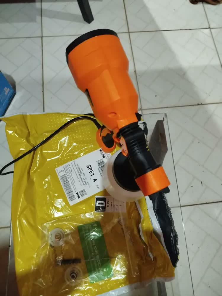 foto de Pistola De Pintura Pulverizadora Hvlp Portátil 1.1l 650w Amarelo/preto