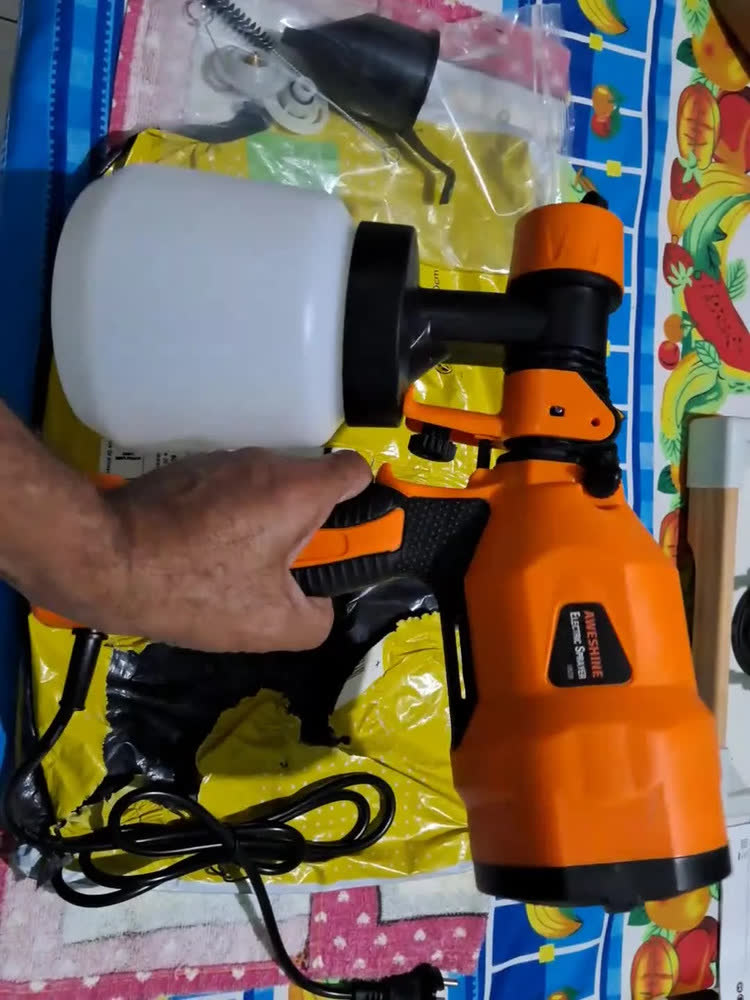 foto de Pistola De Pintura Pulverizadora Hvlp Portátil 1.1l 650w Amarelo/preto