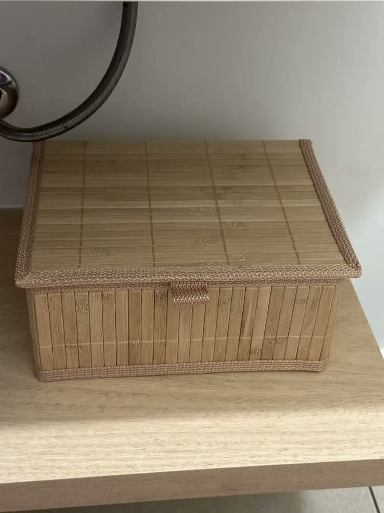 foto de Cestos Caixa Organizadora De Bambu 24x18 Com Tampa E Forro P Bambu