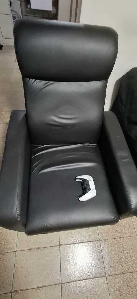 foto de Poltrona do Papai Para Sala Amamentação Retrátil Reclinável Clínicas Madrid Couro Casa Lanzzoni Bonan Cor Corino Preto